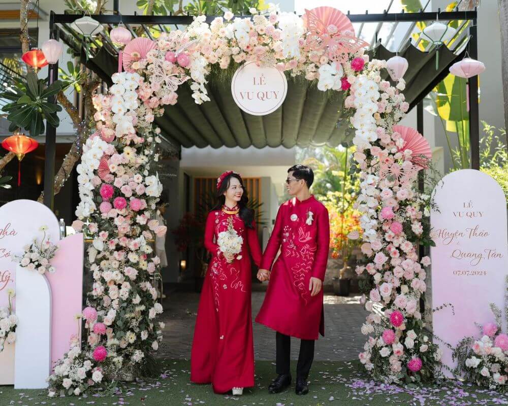 Cổng hoa cưới đẹp đơn giản