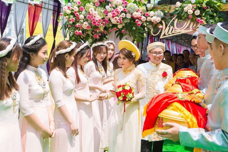 Lễ đám hỏi truyền thống