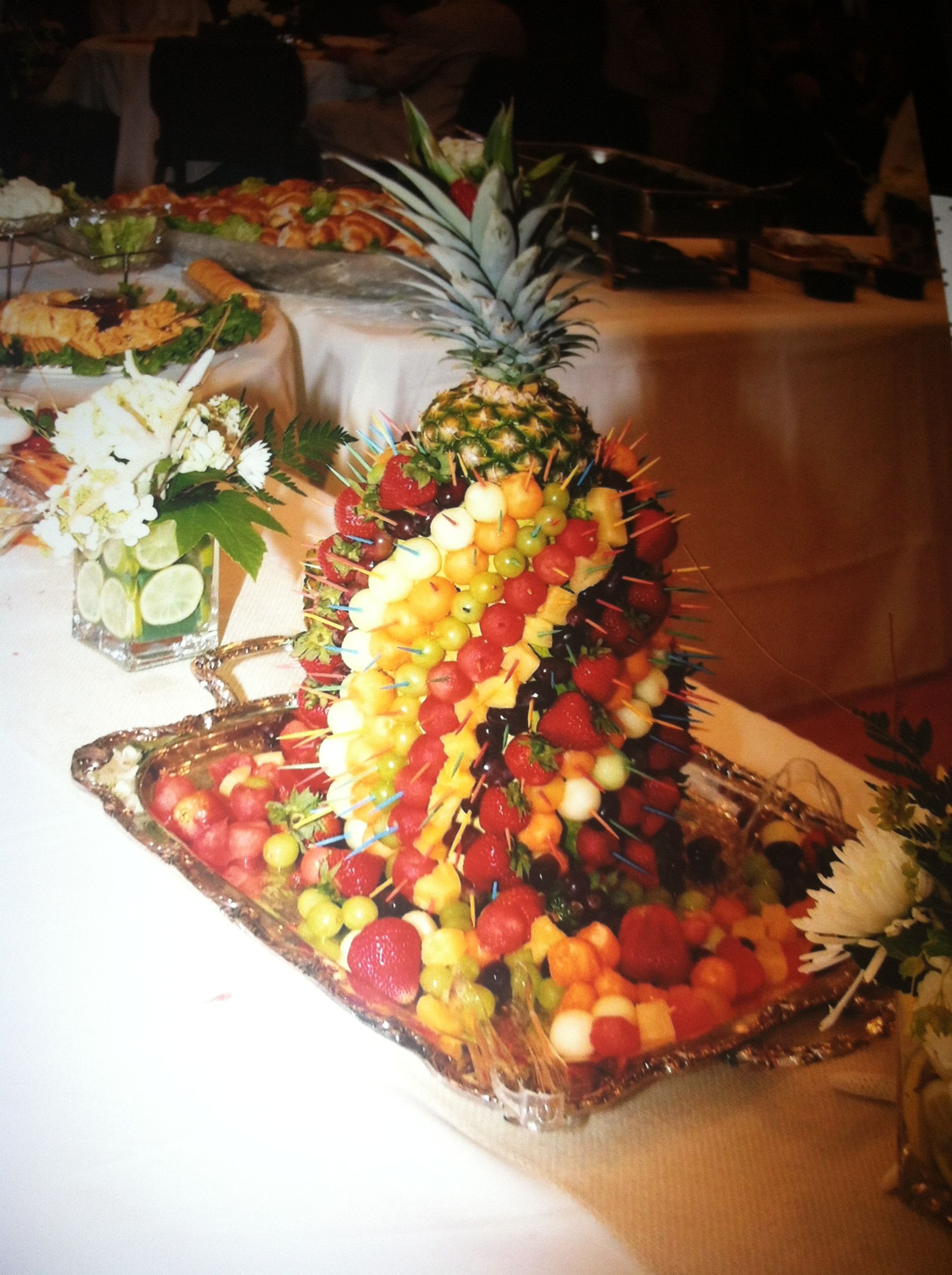 Mâm quả cưới truyền thống được bày trí trang trọng