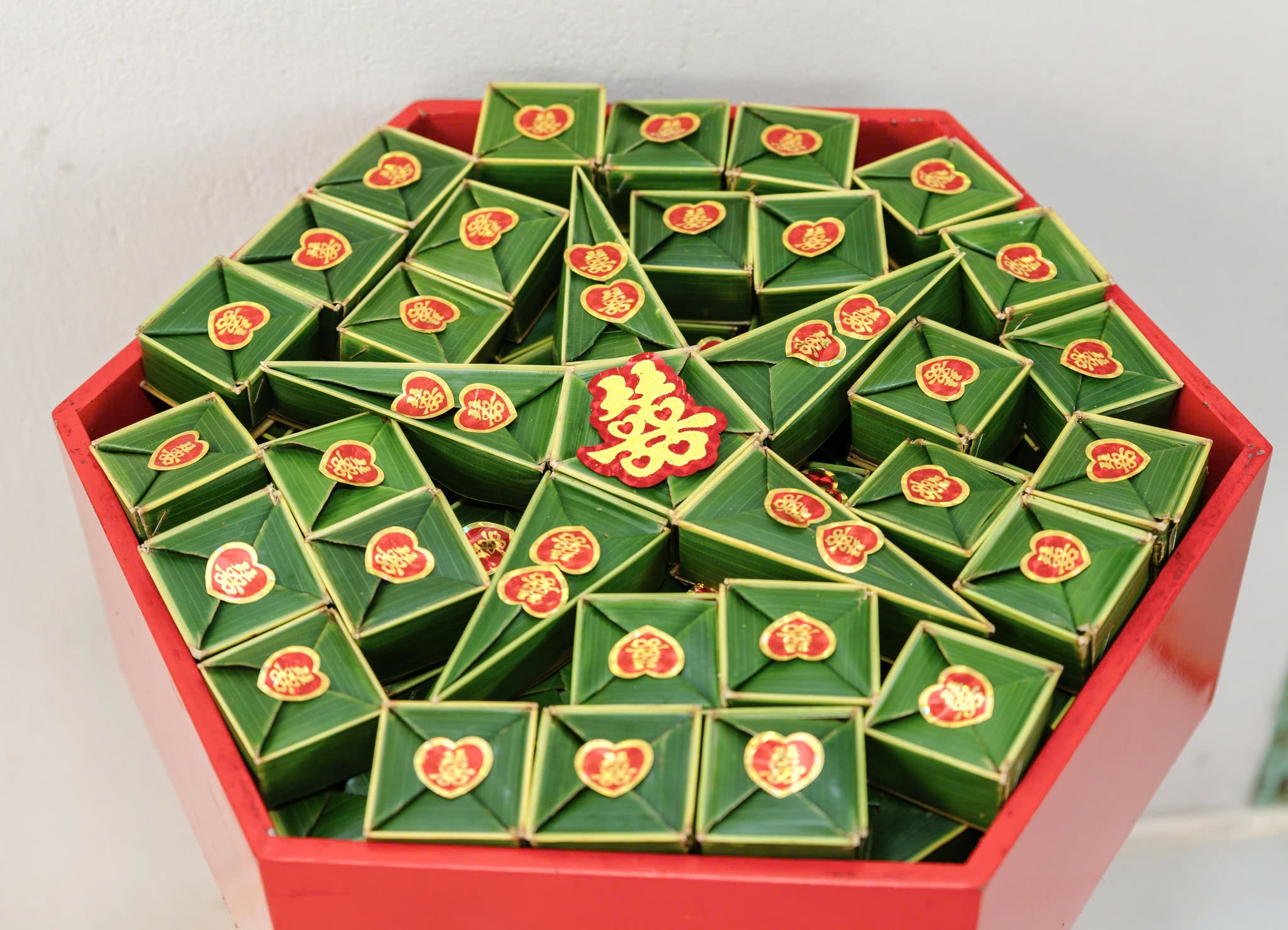 Mâm bánh phu thê cưới hiện đại