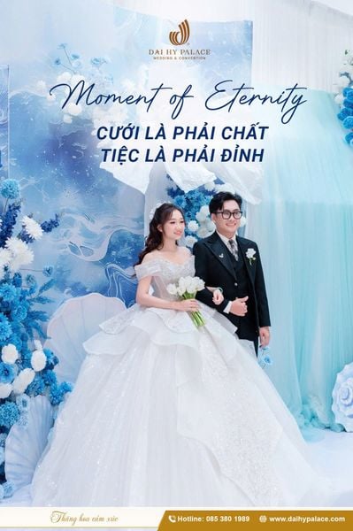 Khu vực tiệc cưới được thiết kế độc đáo với các yếu tố kể chuyện về cô dâu chú rể