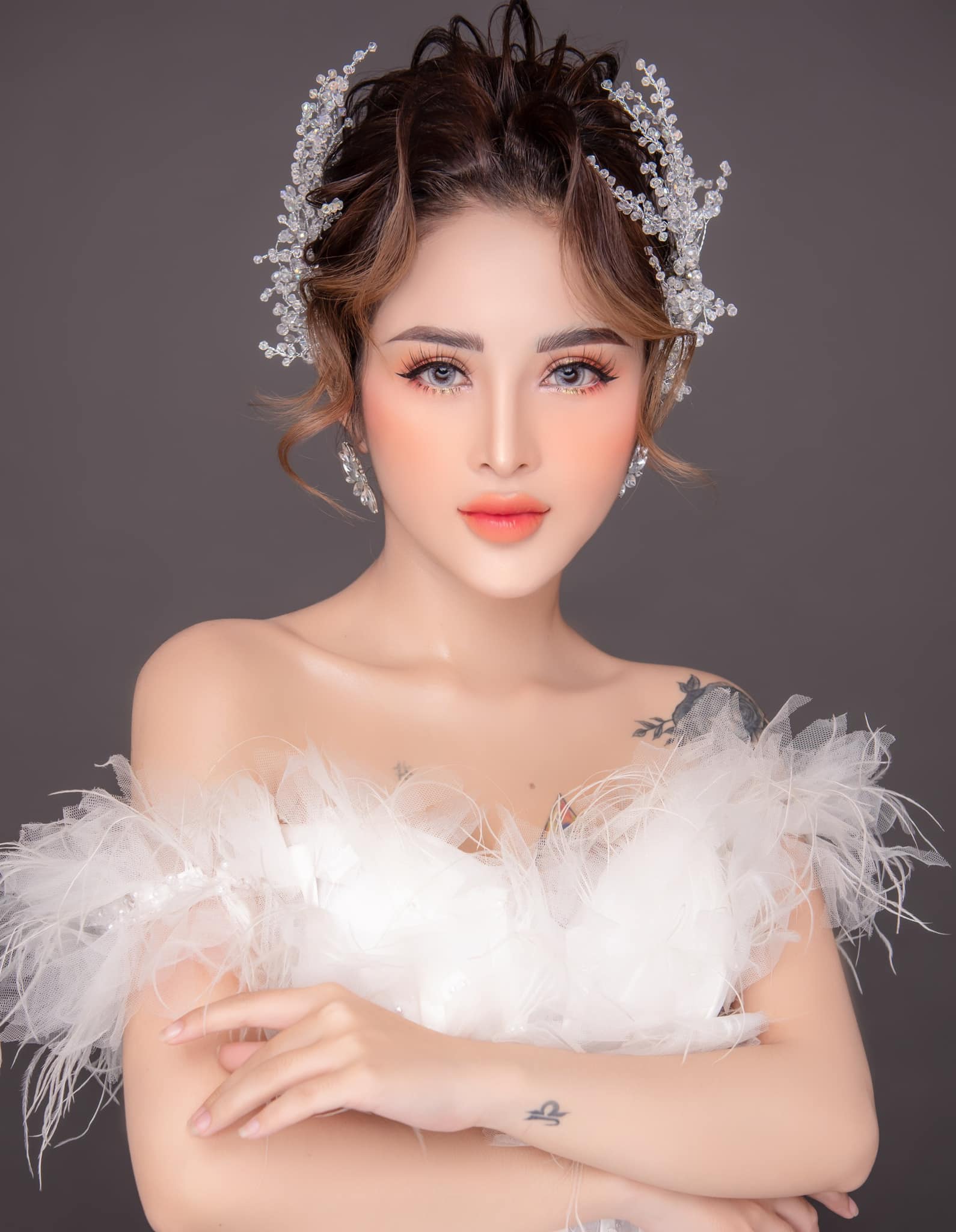 Không gian trang điểm cô dâu