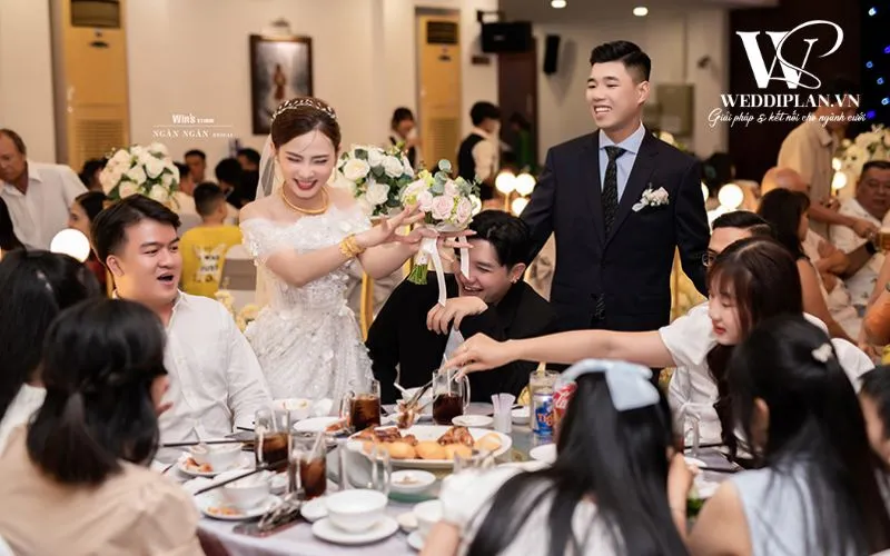 Bắt đầu từ bức tranh lớn