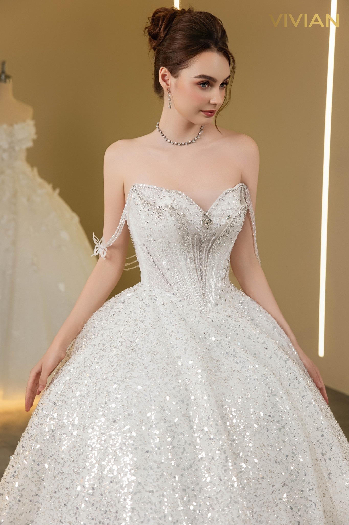 Váy cưới bigsize không rườm rà