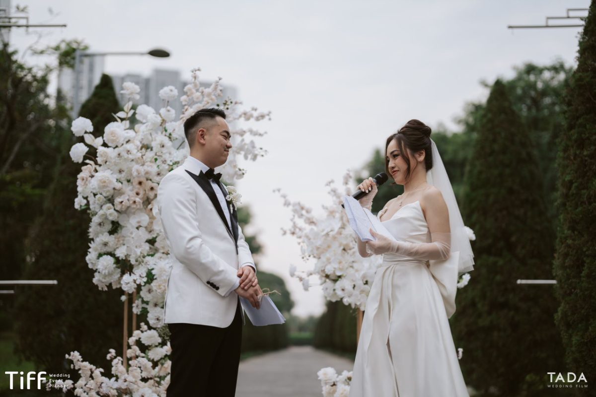 Khi các chi tiết dần hoàn thiện, đám cưới bắt đầu sống động hơn