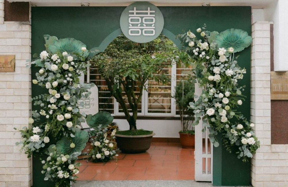 Cổng đám hỏi hoa sen