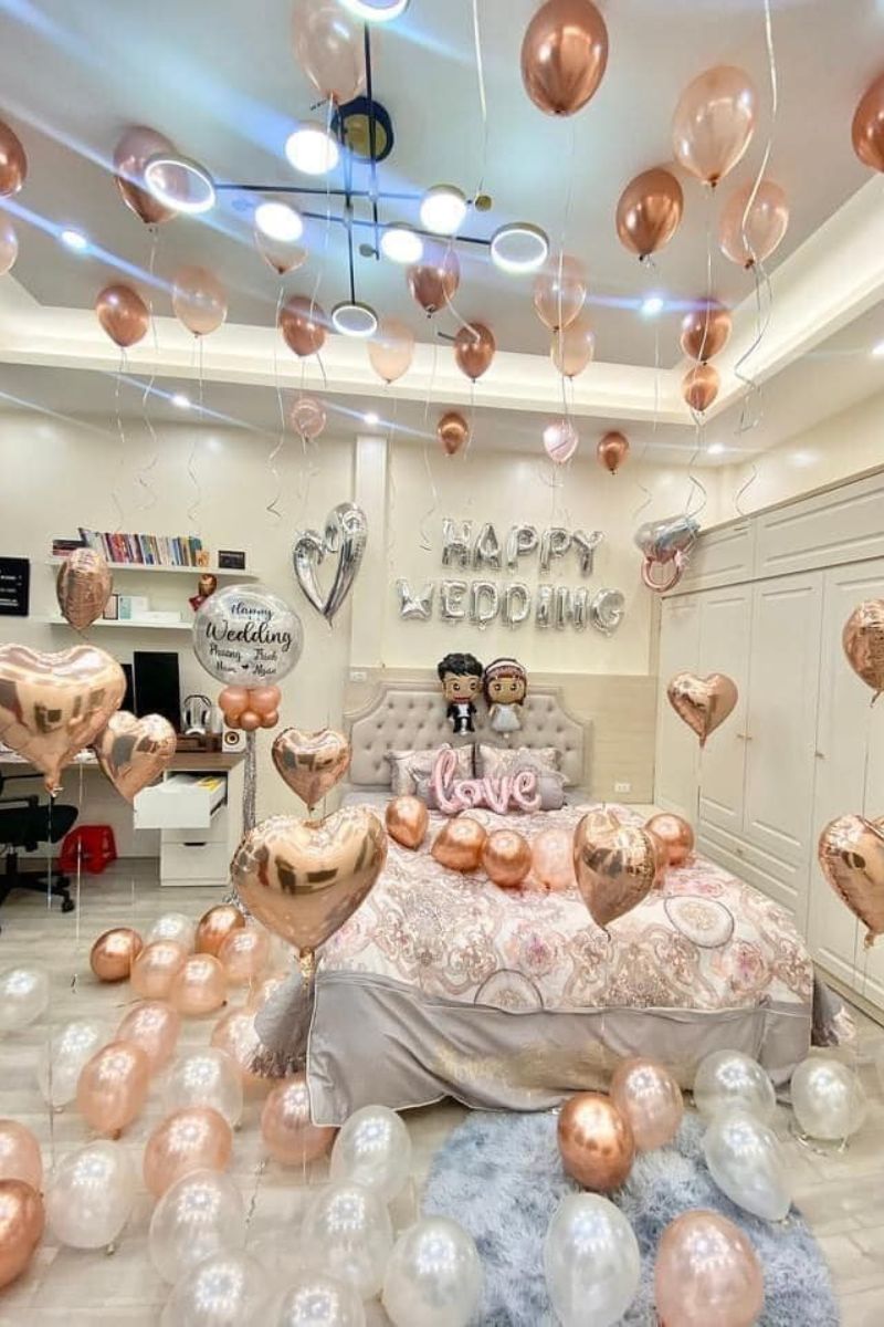 Nến thơm và tinh dầu tạo hương thơm cho phòng cưới