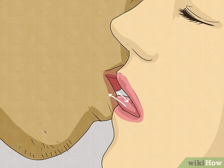 Kiểu hôn lè lưỡi tinh nghịch