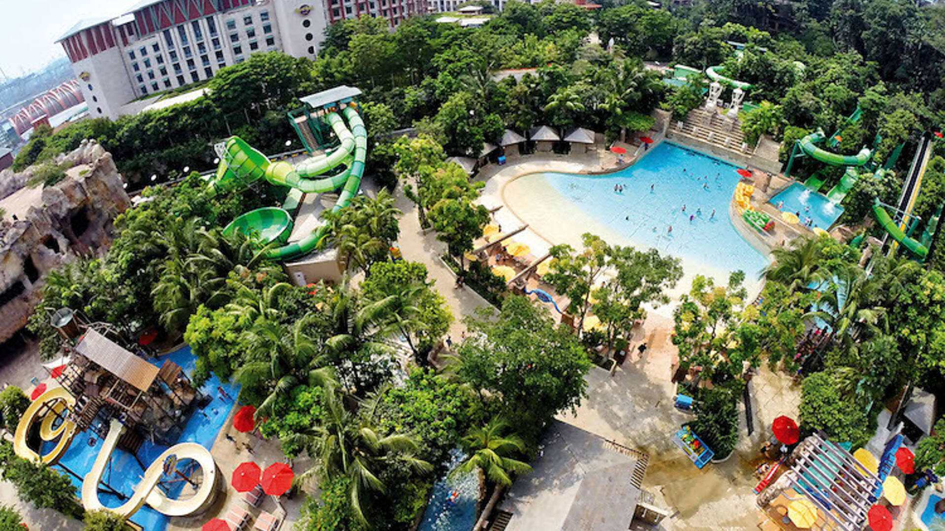 Cổng hoa cưới phong cách hiện đại