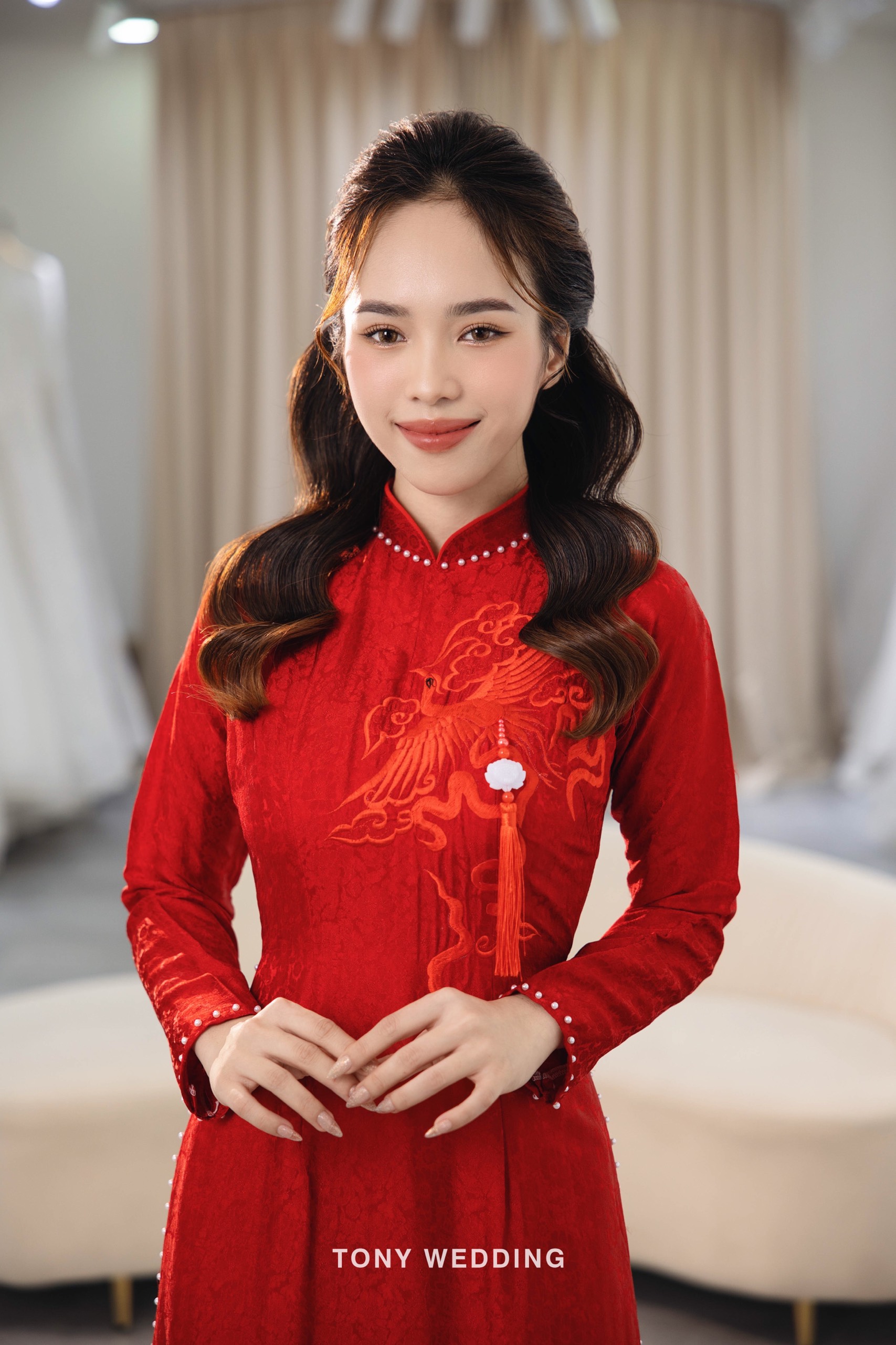 Áo dài cưới cô dâu màu đỏ