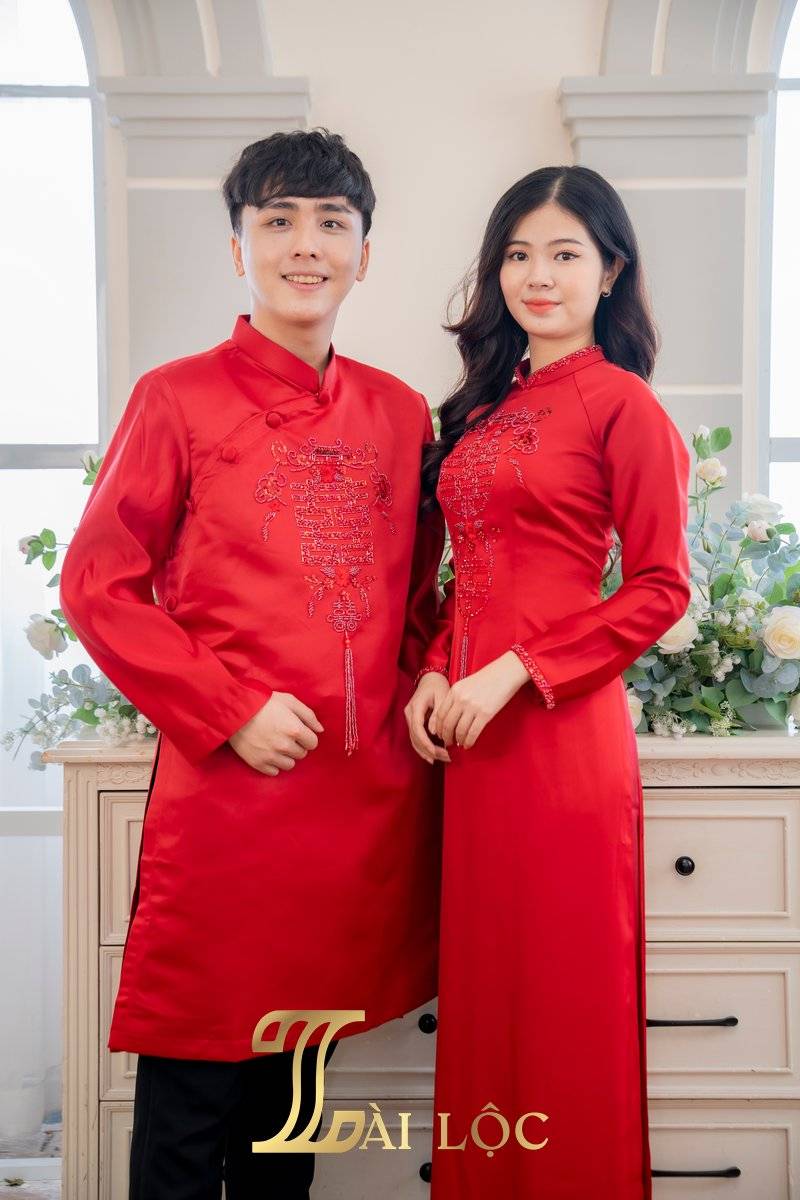 Áo dài cưới cặp đỏ đô chữ hỷ mái nhà