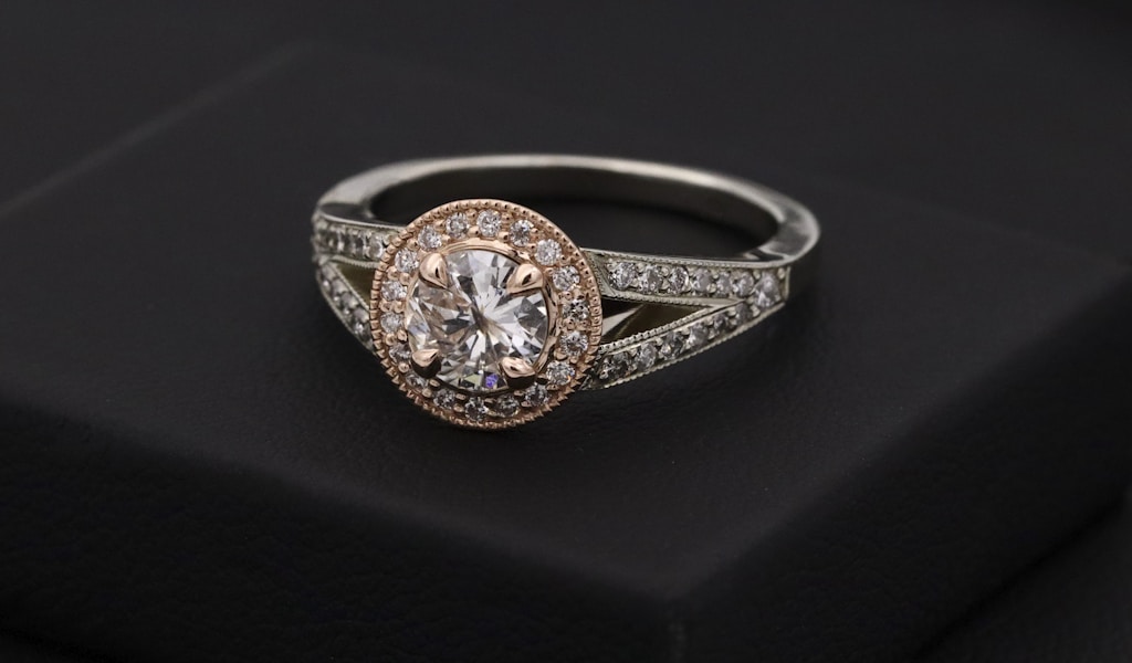 Trang sức cưới vàng tây 18K với thiết kế tinh tế