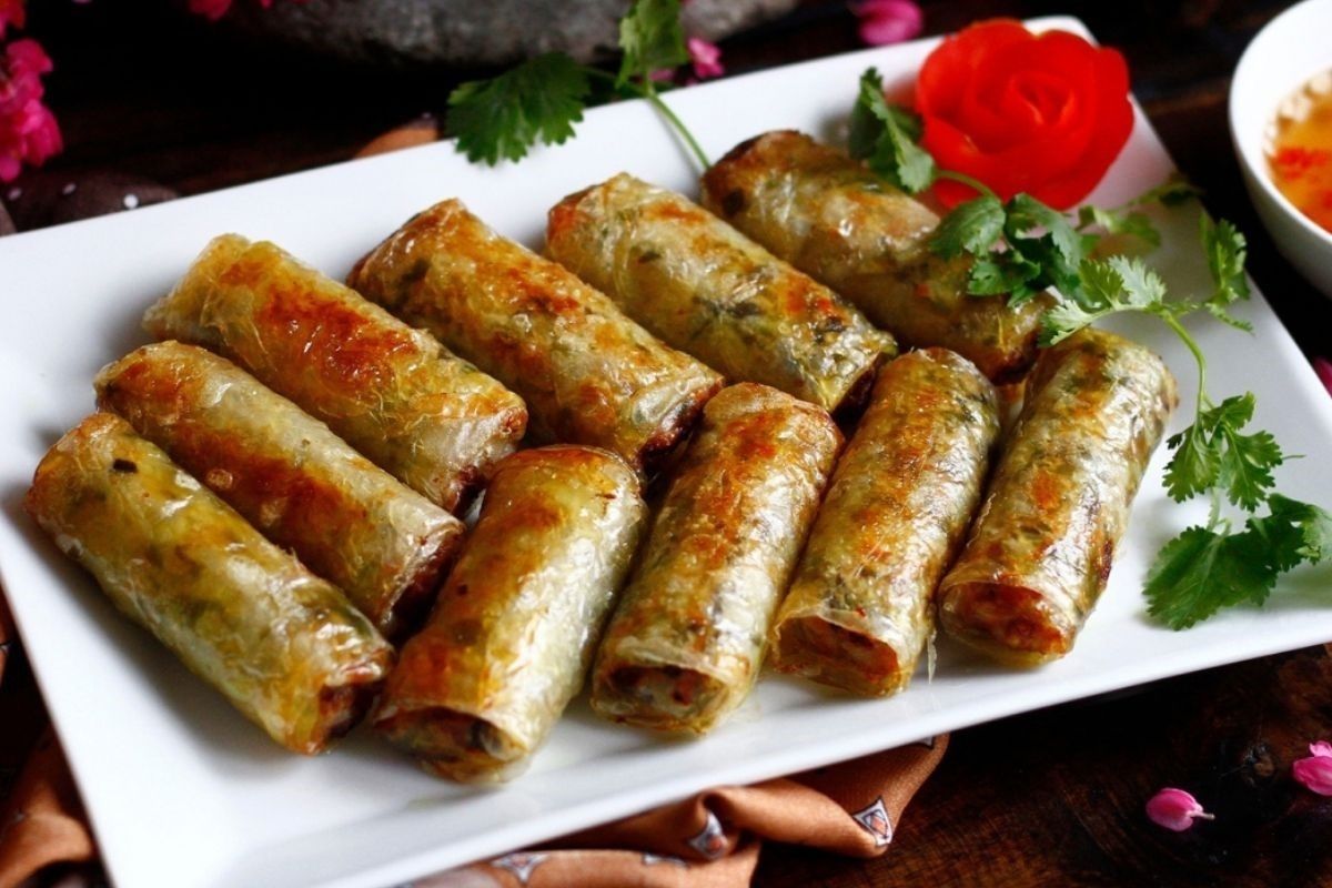 Nem rán, hay còn gọi là chả giò mang đến hương vị đậm đà