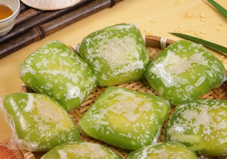 Mâm bánh kẹo tiếp khách ngày cưới