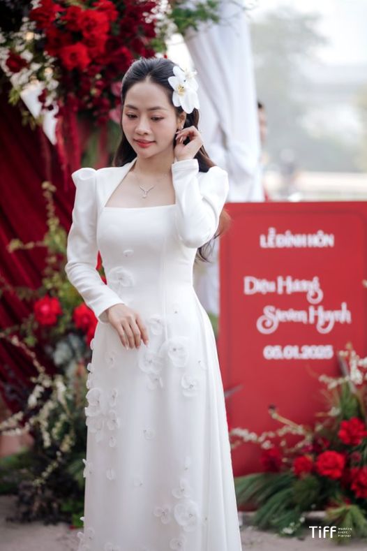 Đầm hiện đại là xu hướng mới dành cho những cô dâu thích sự trẻ trung, cá tính