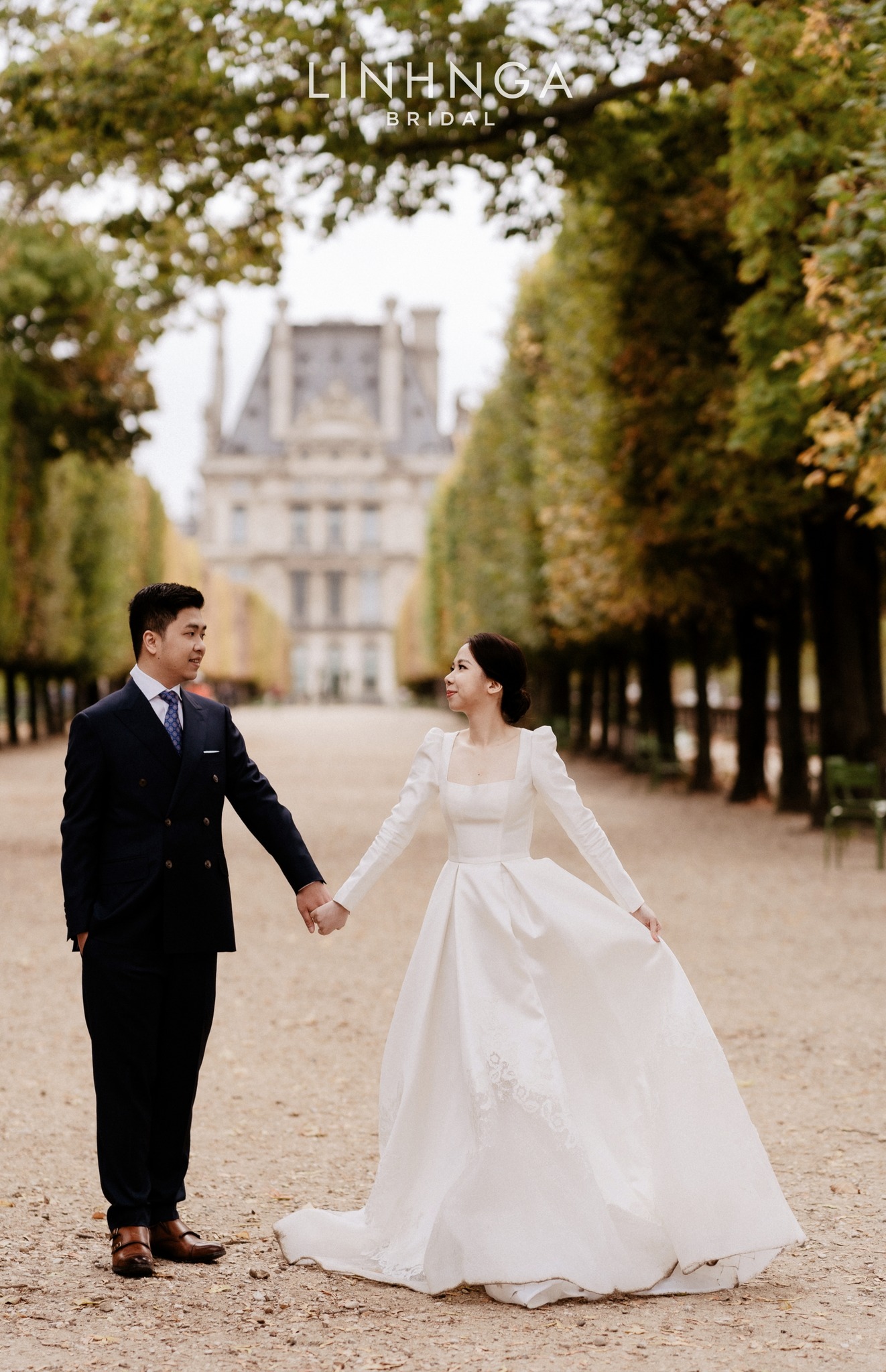 THIẾT KẾ VÁY CƯỚI TỪ XA – DỊCH VỤ ĐẶC BIỆT TẠI LINH NGA BRIDAL