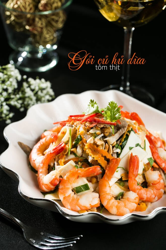 Gỏi Củ Hủ Dừa Tôm Thịt trong thực đơn đám cưới