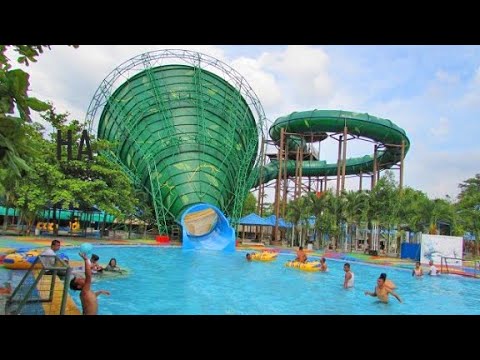 Cổng hoa cưới bằng hoa giả cao cấp