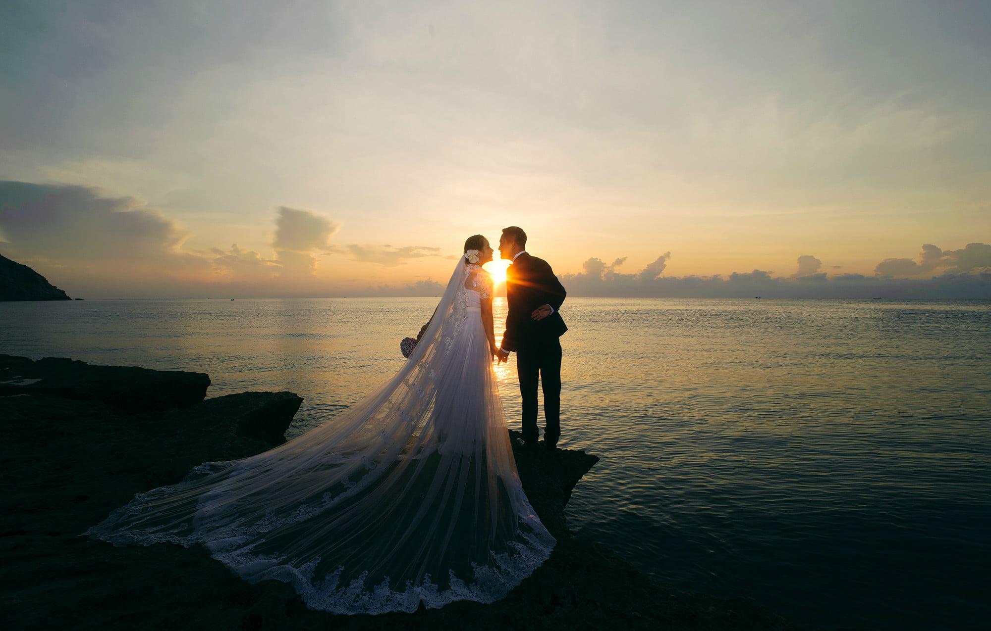 Chụp cưới ngoài trời