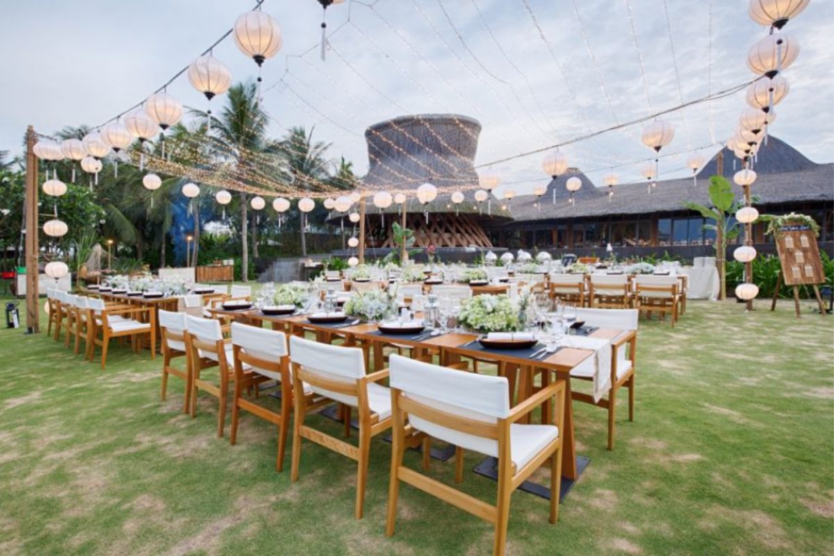 Không gian lễ cưới tối giản tại Naman Retreat Đà Nẵng