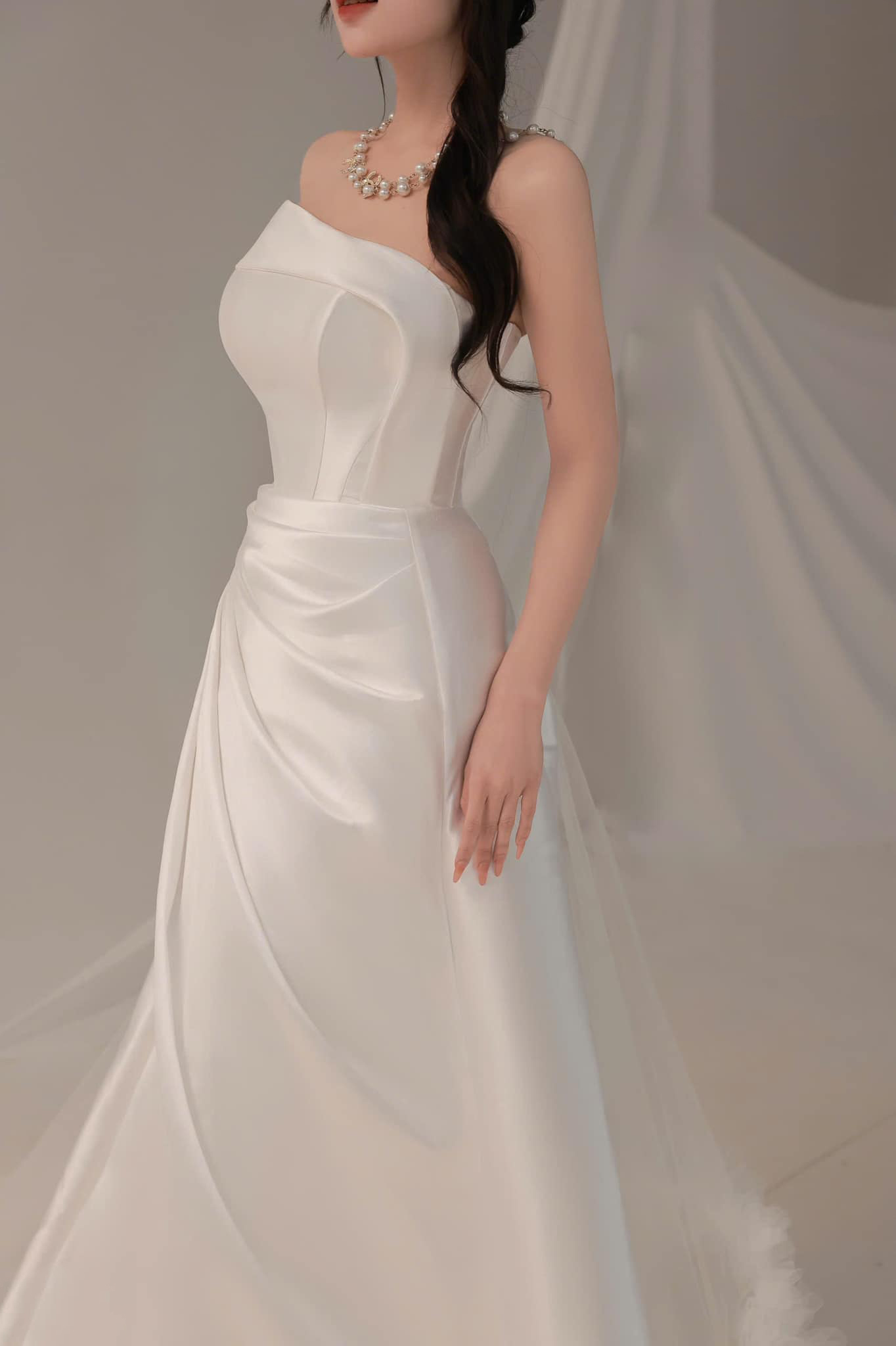 Váy cưới satin trơn dáng chữ A