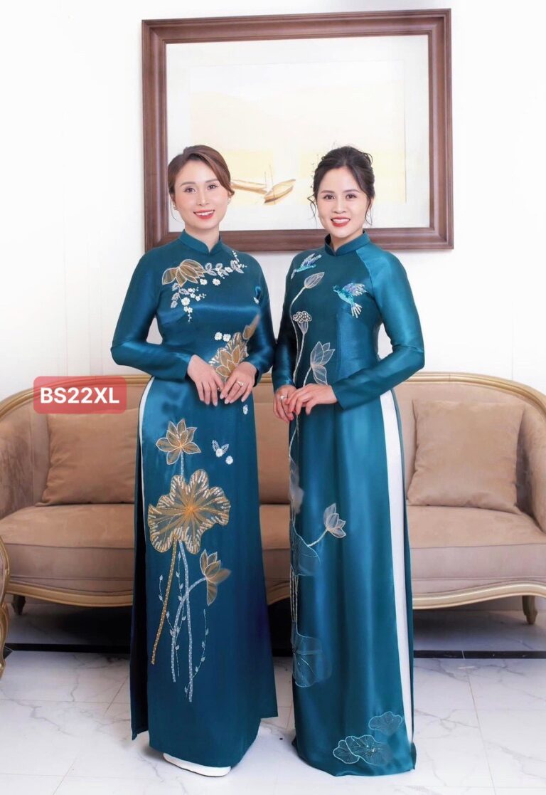 Mẫu áo dài bà sui sang trọng