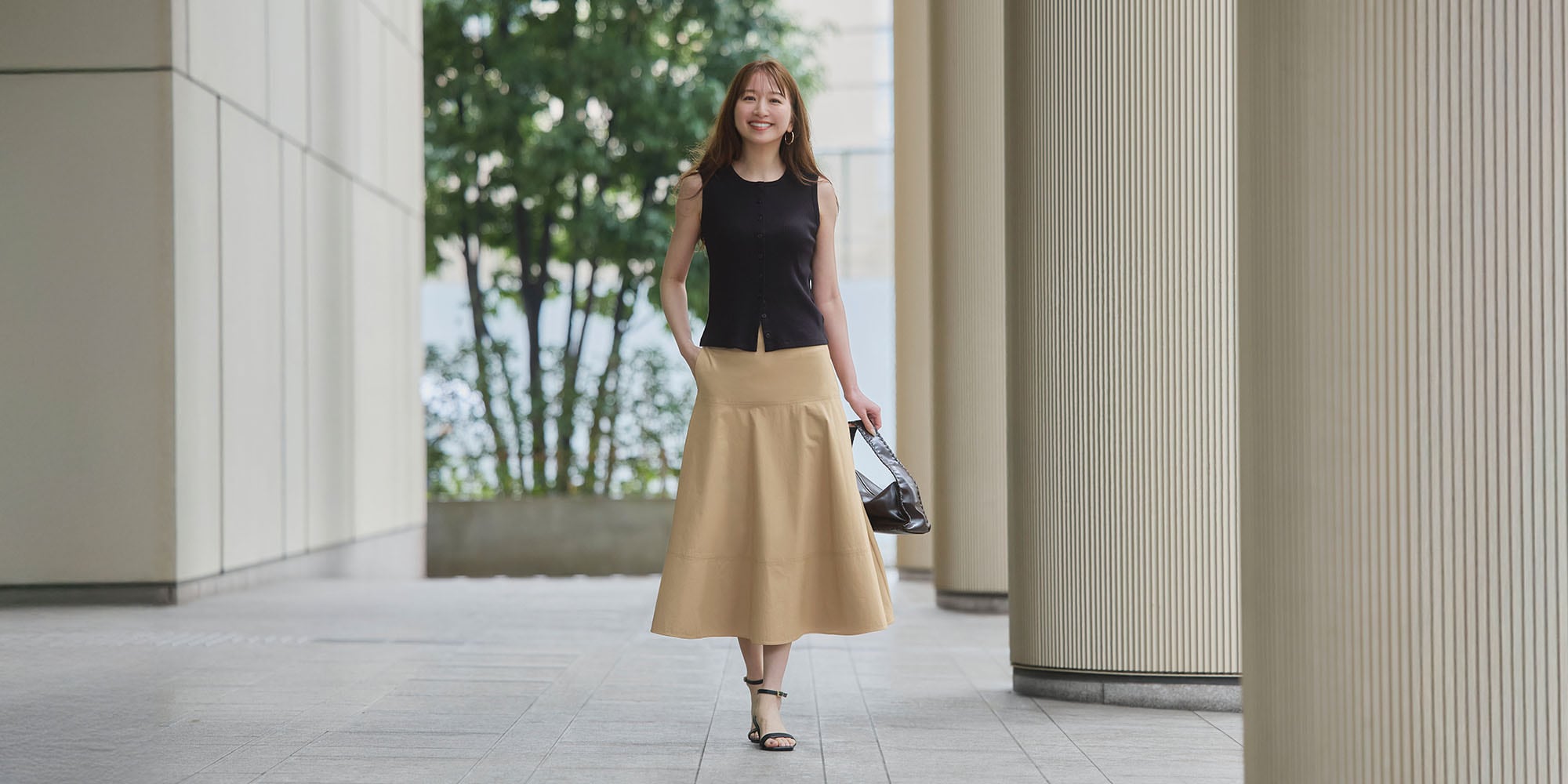 Gợi ý trang phục nữ thanh lịch cho tiệc cưới
