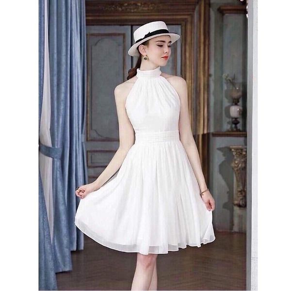 Đầm cổ yếm dự tiệc dáng ngắn