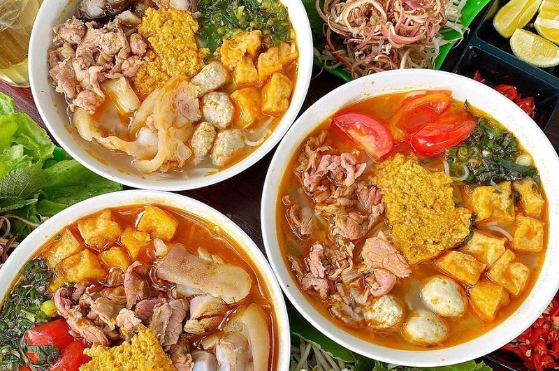Món ăn đặc sản Việt Nam. Bún riêu cua