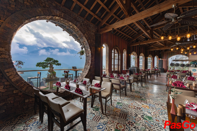 Sapa Sky View Restaurant & Bar với món Âu - Á và đặc sản Tây Bắc