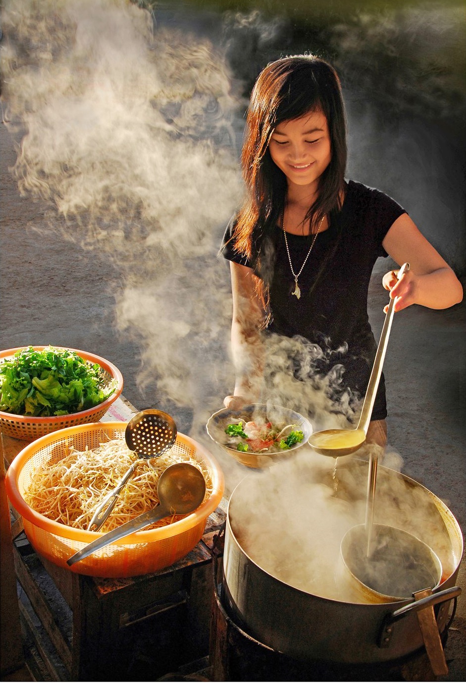 Sức hút của món ăn đường phố