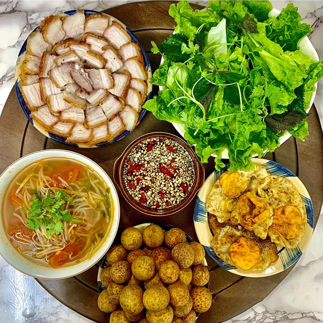 Gợi ý bữa cơm nhà đủ đầy với chi phí hợp lý cho gia đình Việt