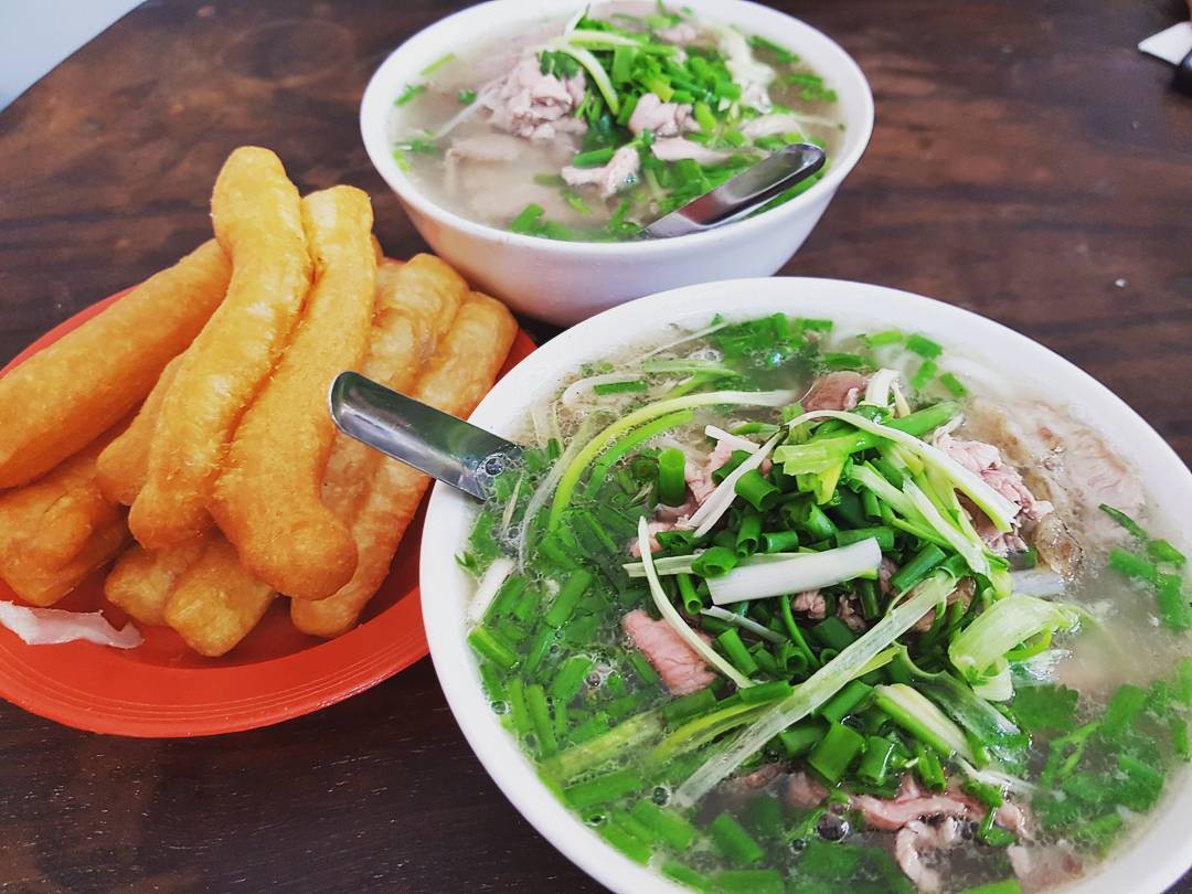Phở Bát Đàn đậm đà hương vị gia truyền 100 năm tuổi tại không gian nội đô Hà Nội
