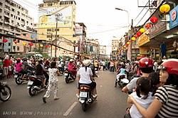Không khí lễ hội truyền thống náo nhiệt tại khu vực Chợ Lớn