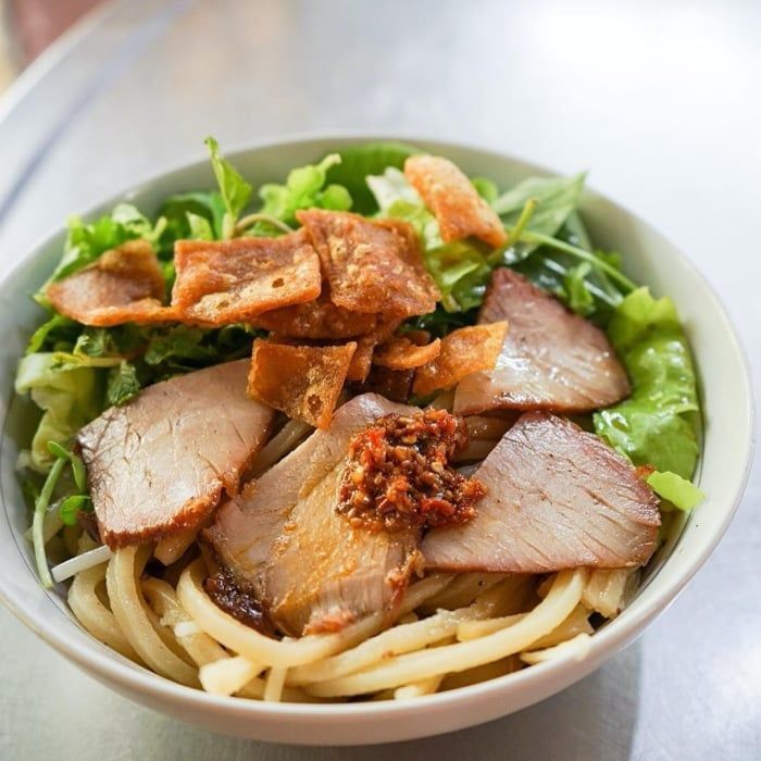 Sợi mì Cao lầu vàng óng đặc sản Quảng Nam