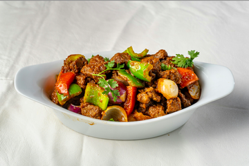 Món bò sốt tiêu đen mang hương vị kết hợp tinh tế