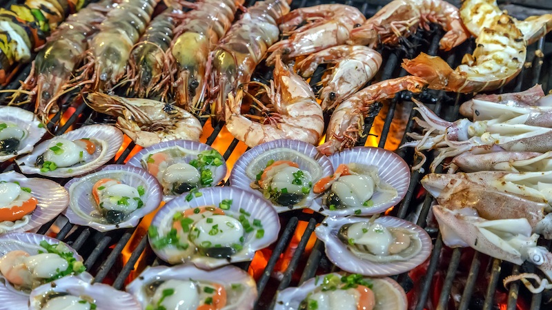 Các món hải sản tươi ngon đặc trưng của vùng biển đảo Cát Bà