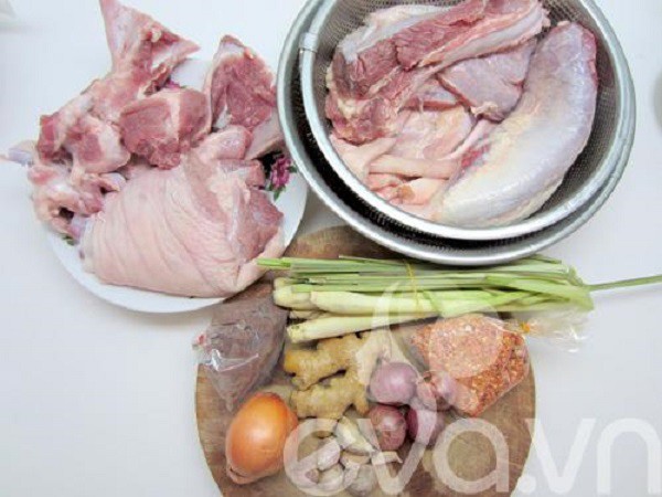 Cách nấu bún bò Huế chuẩn vị người Huế