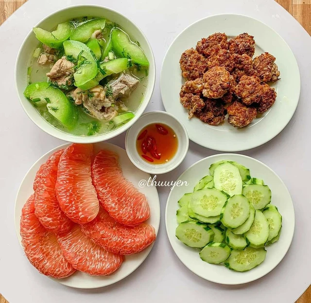 Mâm cơm 3 món giá rẻ đủ dinh dưỡng cho gia đình