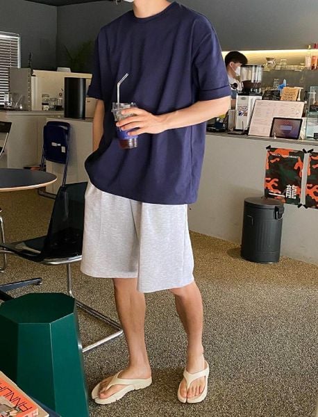 Áo thun và quần short nam