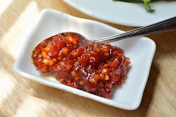 Ớt rim miền Trung cay nồng ăn kèm bún chả cá