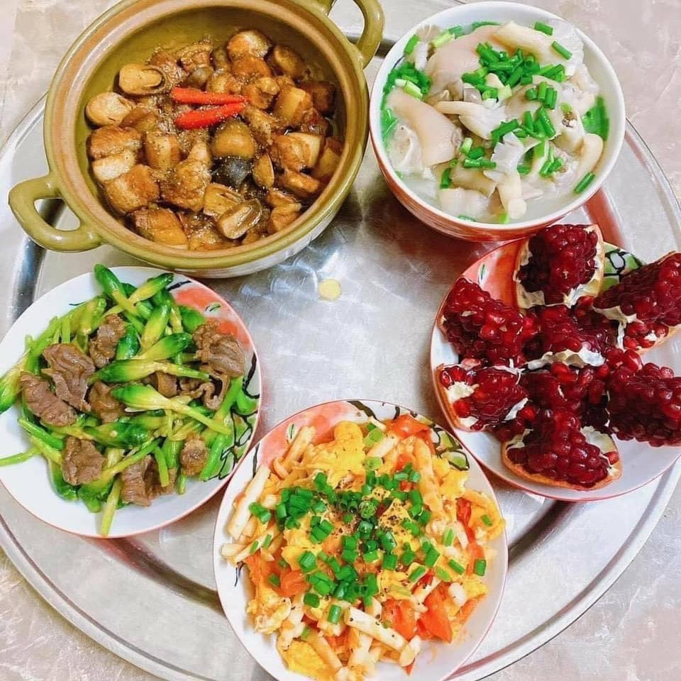 Gợi ý bữa cơm tối cho gia đình bận rộn với các món dễ nấu