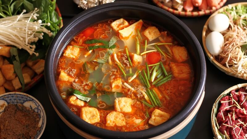 Lẩu riêu cua bắp bò nóng hổi