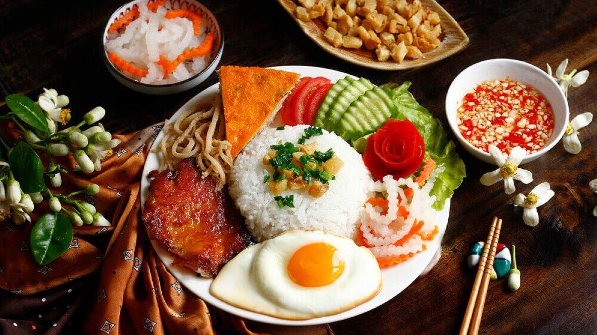 Món no bụng đầu tiên