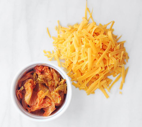 Cơm nắm nhồi phô mai chiên