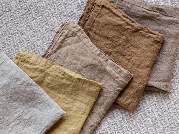 Độ nhăn tự nhiên là đặc trưng không thể nhầm lẫn của trang phục linen