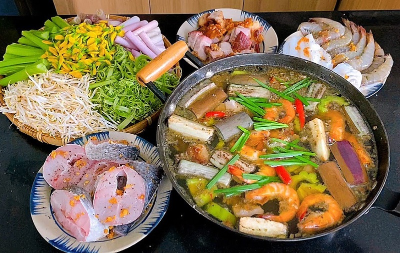 Món ăn đặc sản Việt Nam. Lẩu mắm
