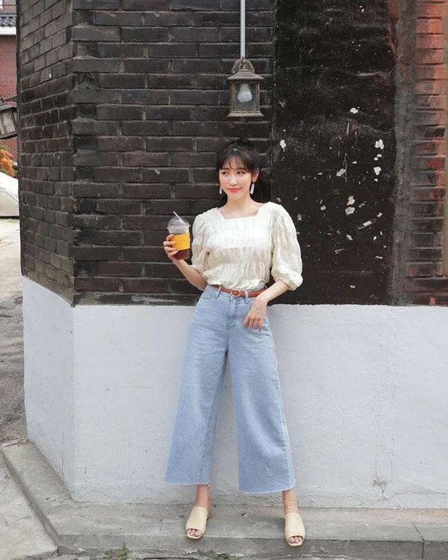 Áo tay bồng cổ vuông