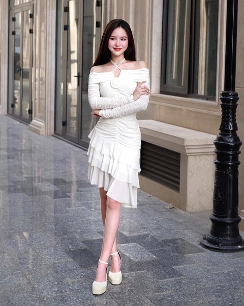 Outfit Hà Giang tông màu sáng