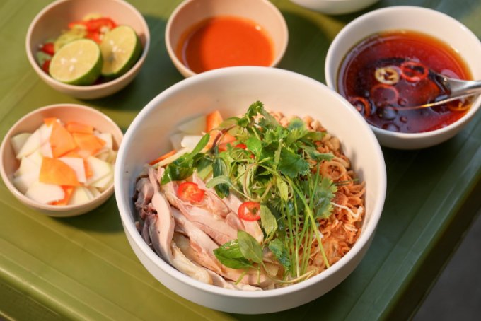 Phở gà và phở bò quanh khu vực Hồ Tây Hà Nội